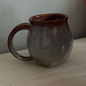 Handcrafted Signed Studio Pottery Mug - Brown and‎ Gray